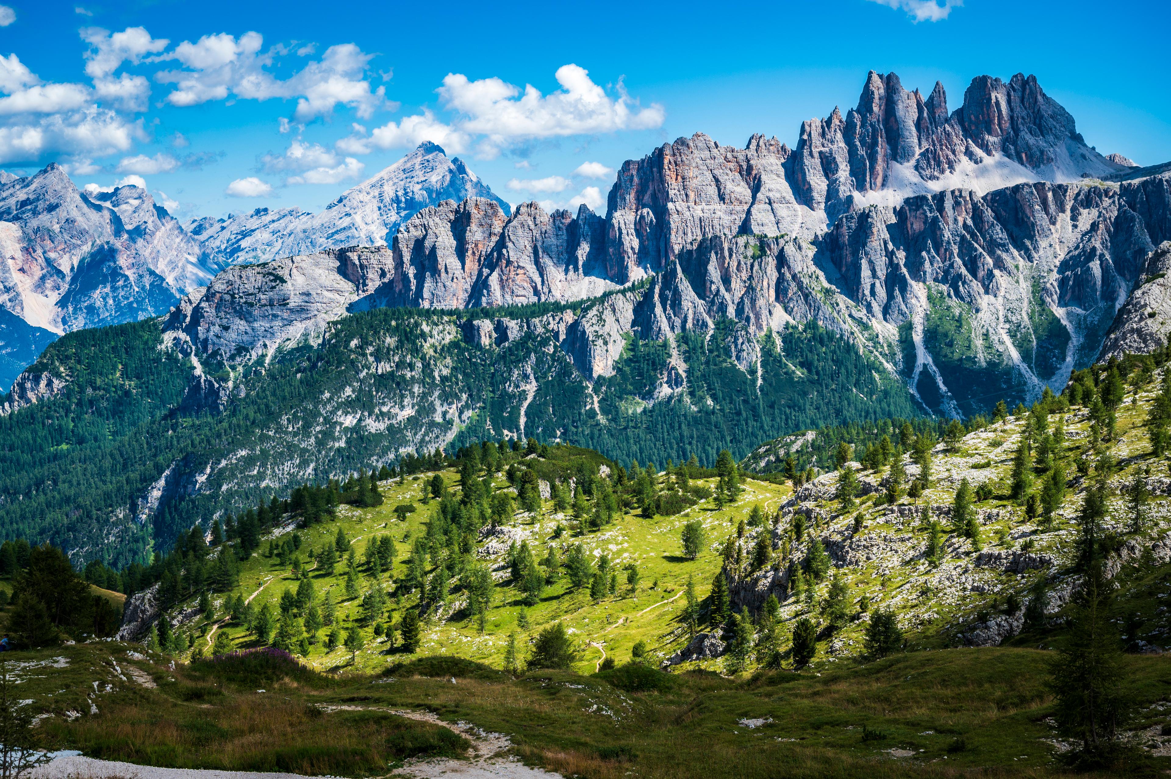 Centrální Dolomotity, jeden z horských masivů Italských Alp (ilustrační foto) Centrální Dolomotity, jeden z horských masivů Italských Alp (ilustrační foto)