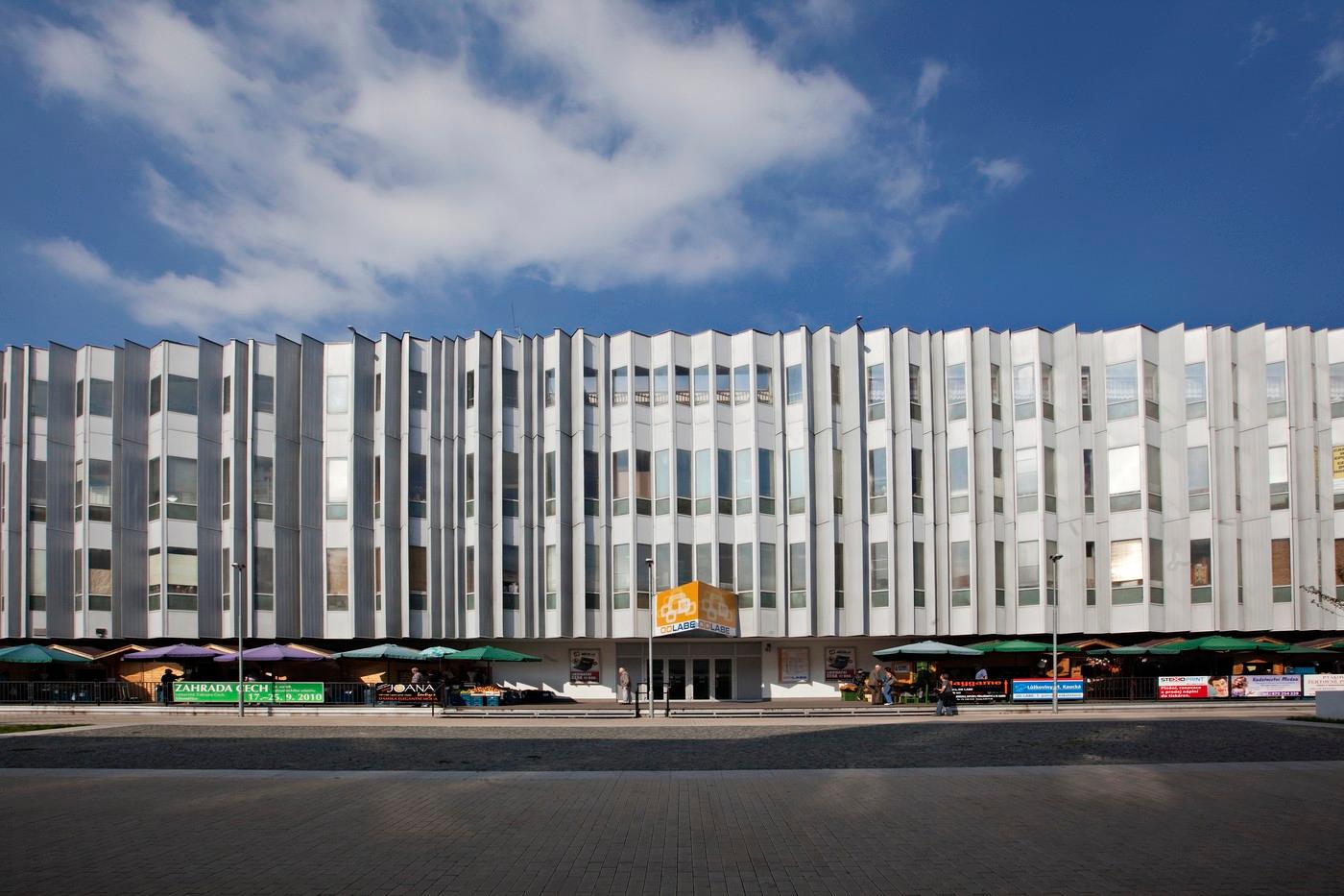 Obchodní dům Labe, Ústí nad Labem, podle návrhu architektky Růženy Žertové