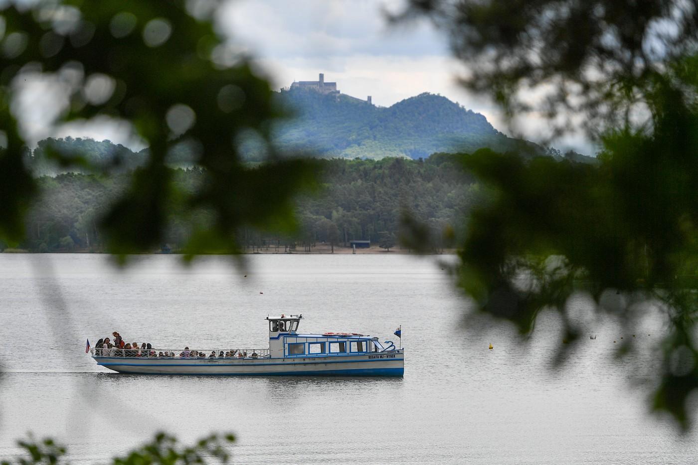 Loď Hynek na Máchově jezeře Loď Hynek na Máchově jezeře