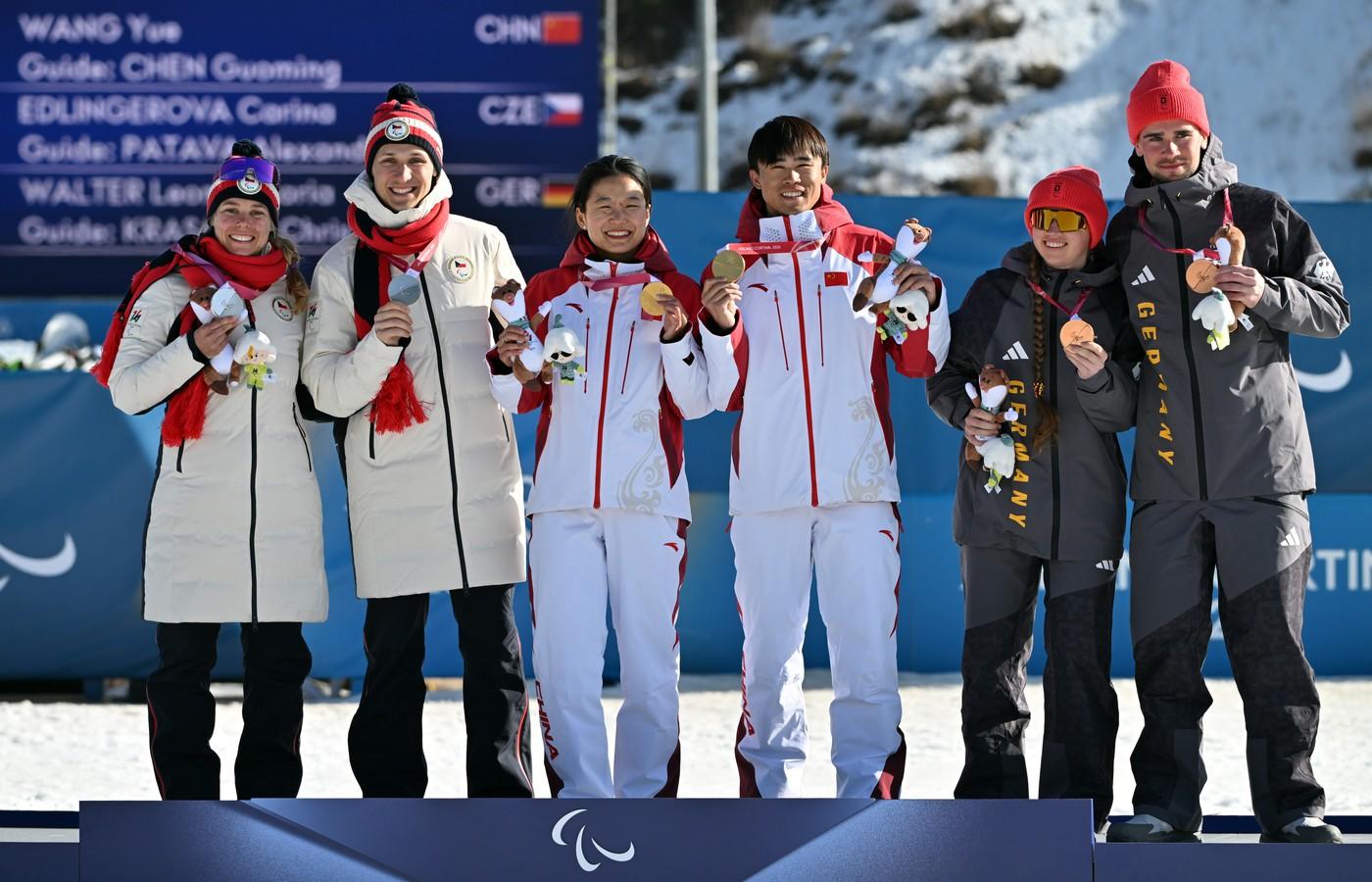 Carina Edlingerowa a vedoucí Alexandr Patawa