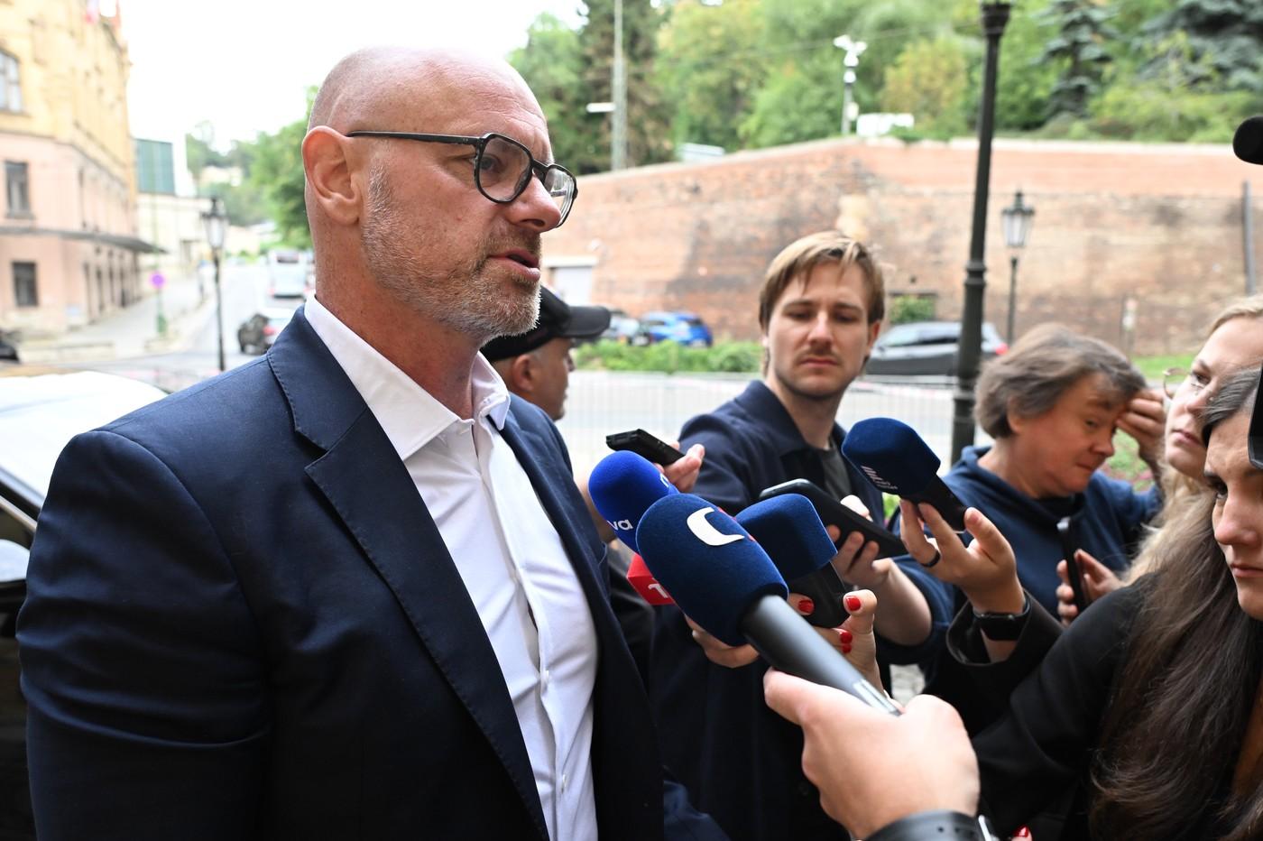Ministr školství, mládeže a tělovýchovy Robert Plaga (ANO) Ministr školství, mládeže a tělovýchovy Robert Plaga (ANO)
