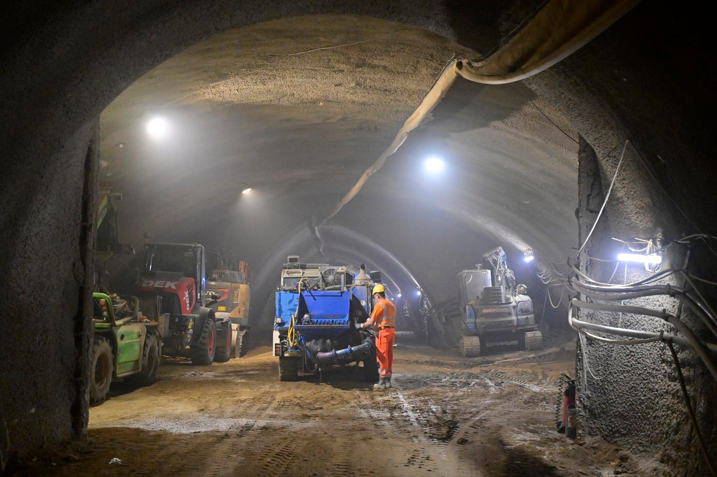 Stavba průzkumné štoly pro tunel Vinohrady