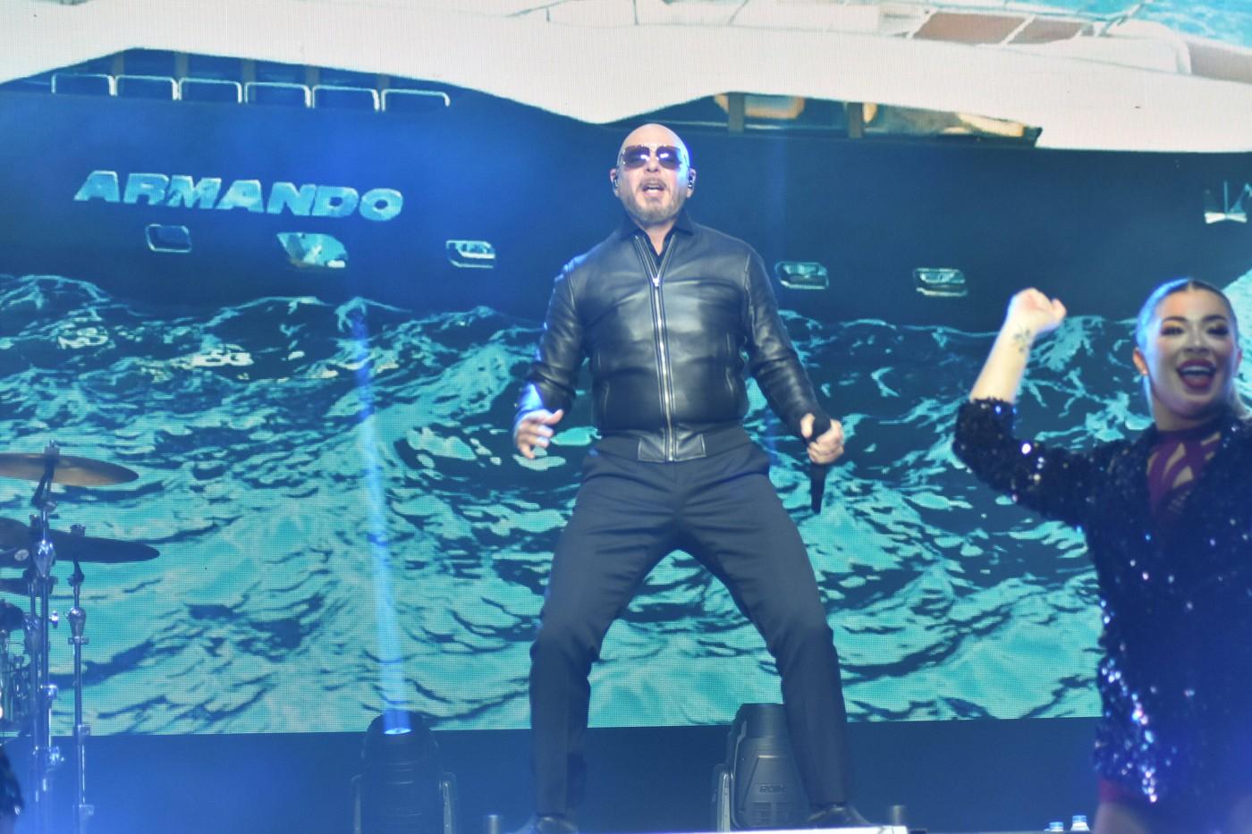 rapper Pitbull na snímku z roku 2022