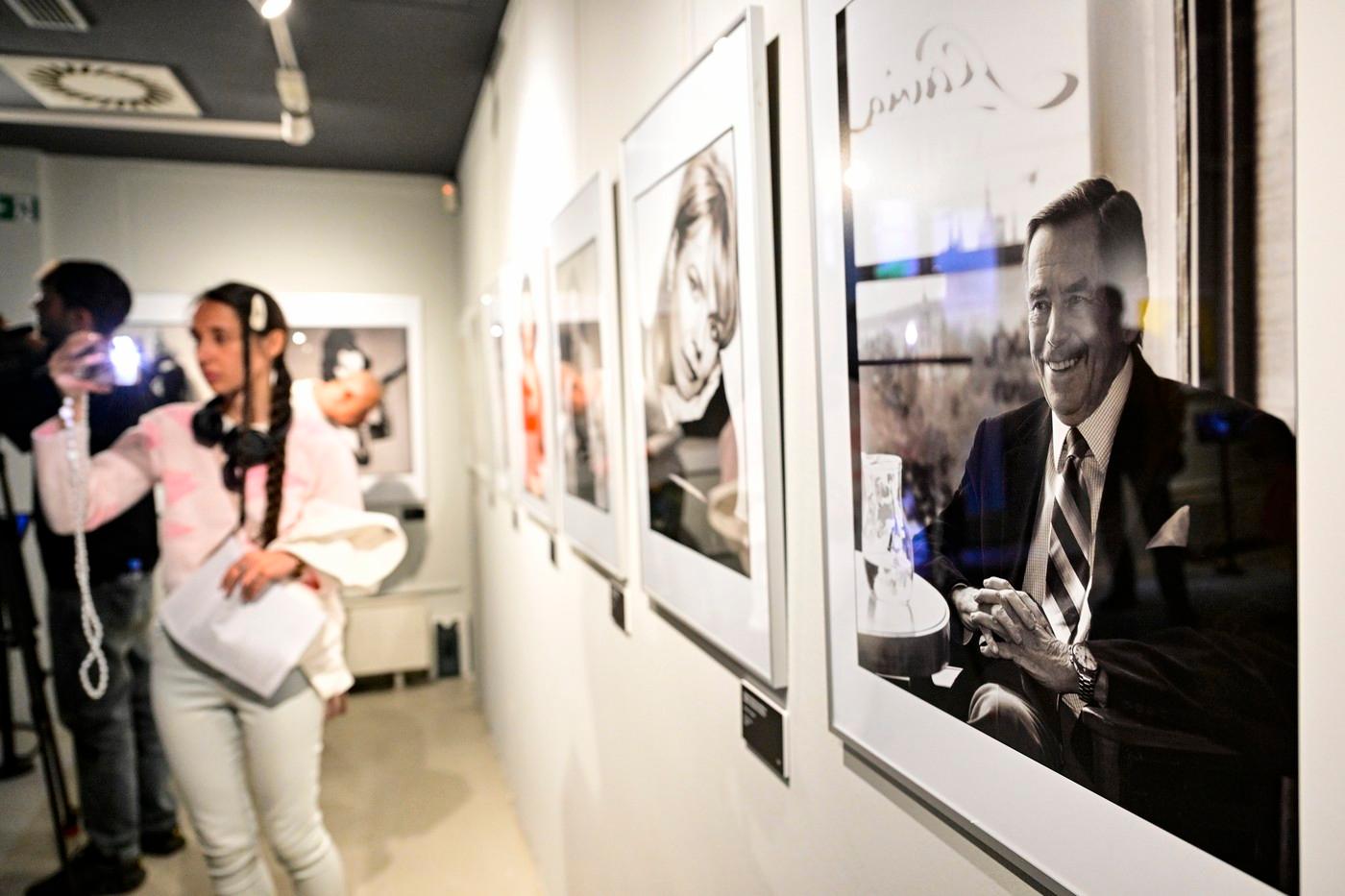 Slovenský fotograf Robert Vano zahájil jeho autorskou výstavu a současně pokřtil novou knihu, 6. května 2025, Praha.