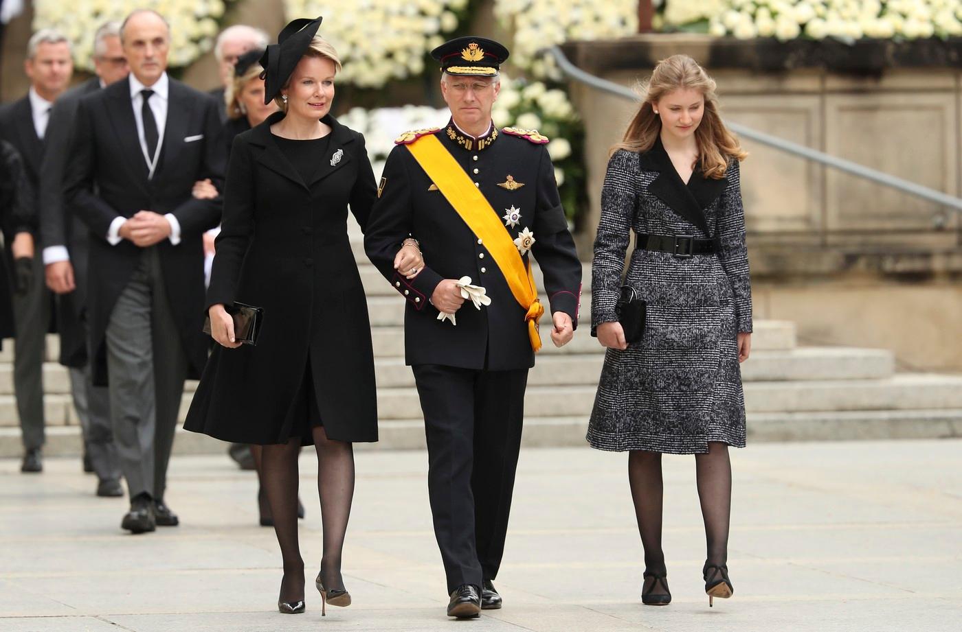 Belgický král Filip, královna Matylda a korunní princezna Alžběta. Belgický král Filip, královna Matylda a korunní princezna Alžběta.