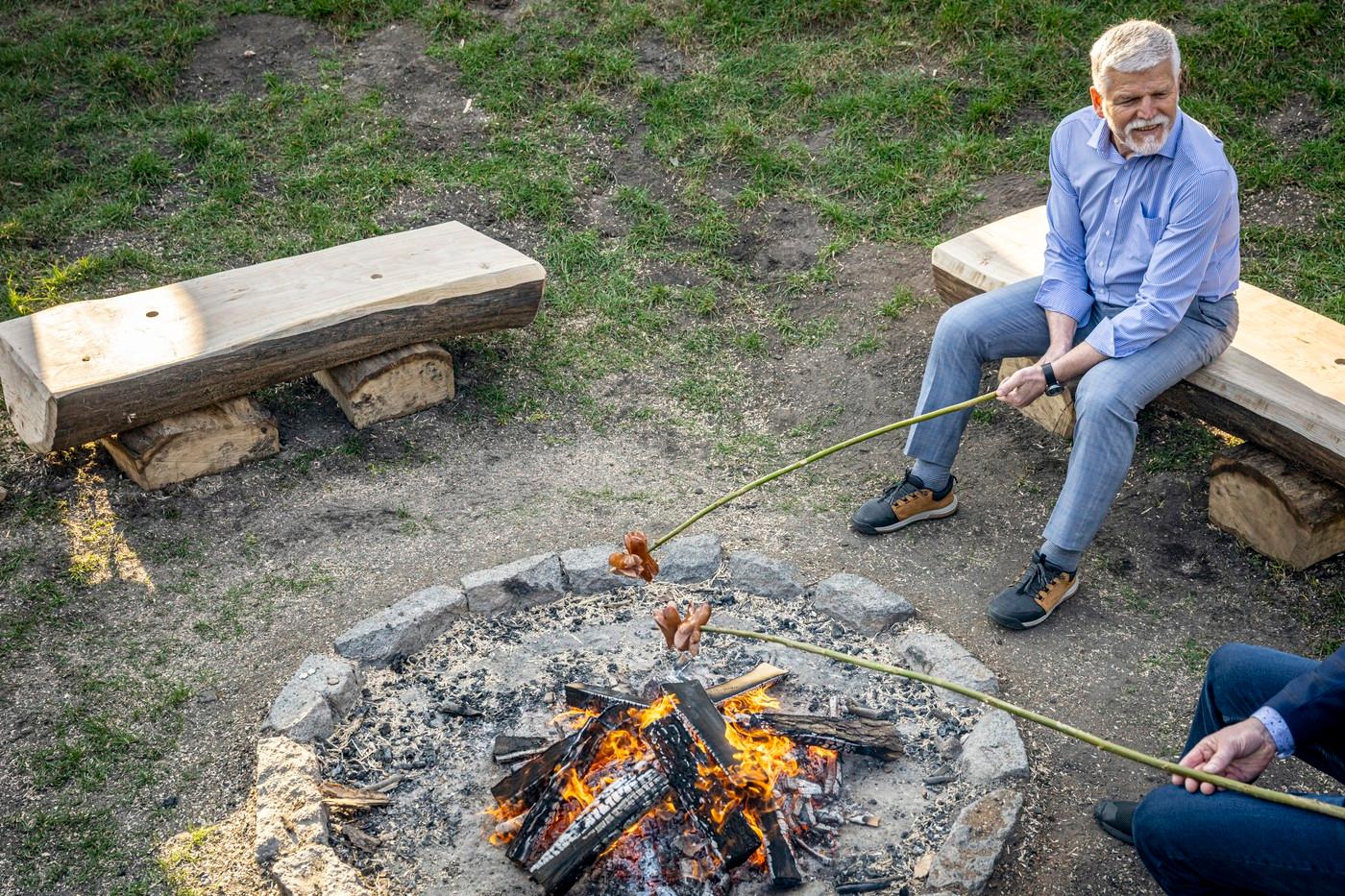 První den návštěvy prezidenta republiky Petra Pavla a jeho manželky Evy ve Středočeském kraji.