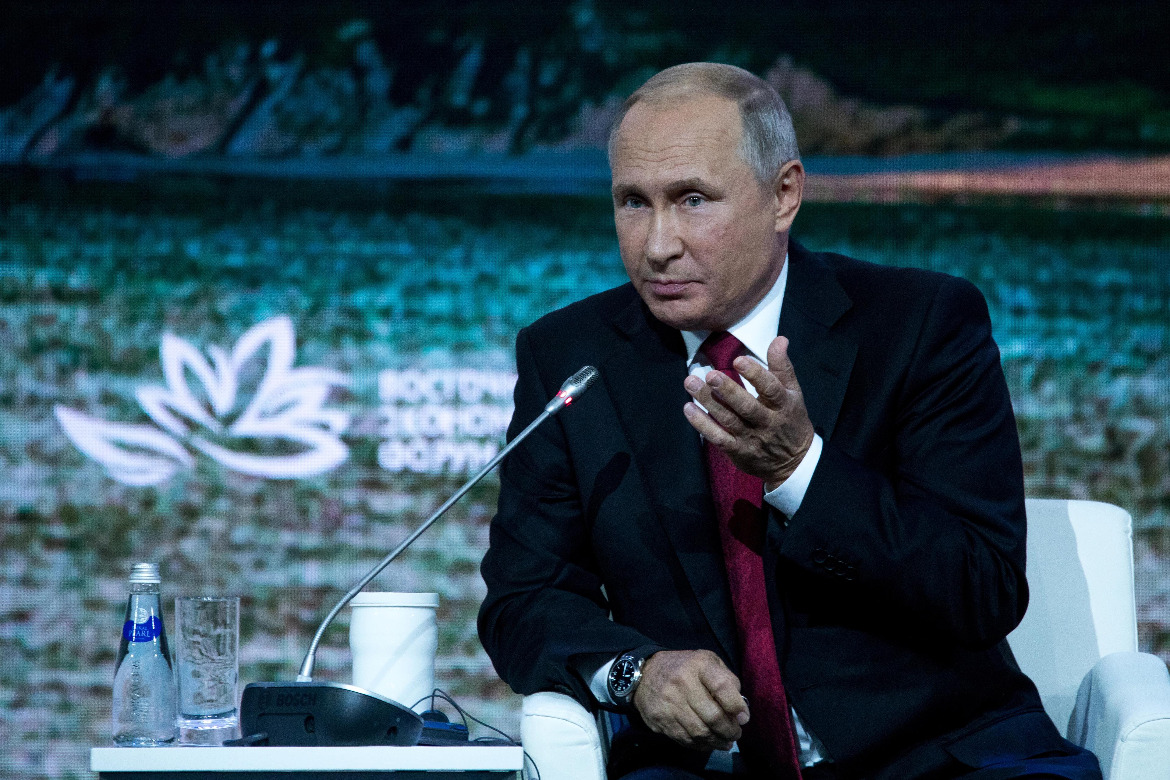 Září 2018 - Vladivostok, Přímořský kraj - Projev prezidenta Ruské federace Vladimira Putina na Východoevropském ekonomickém fóru v rámci Východního ekonomického fóra v roce 2018 