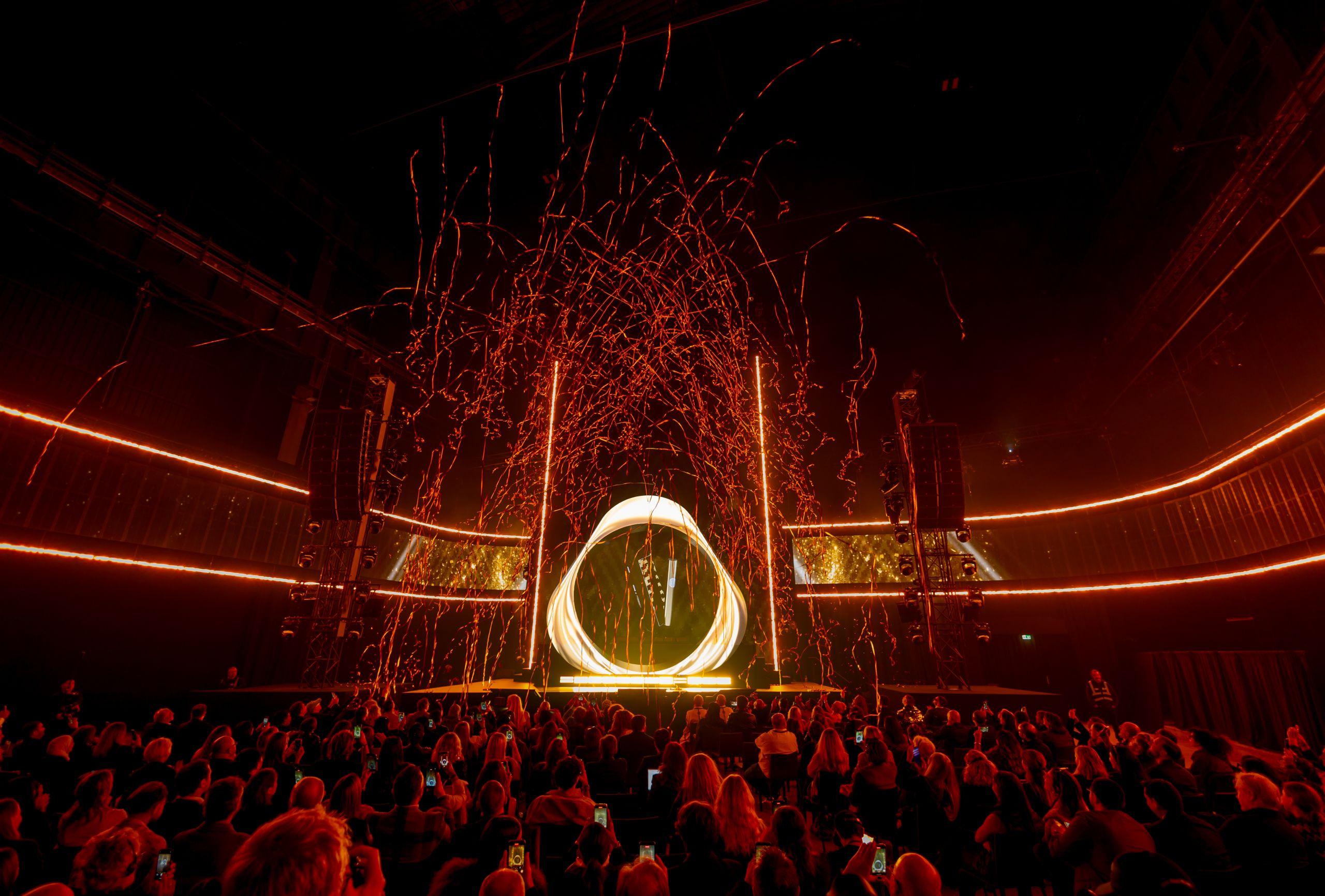 Rok kreativity završila společná limitovaná edice a její představení na akci Sensorium Worlds v Miláně Rok kreativity završila společná limitovaná edice a její představení na akci Sensorium Worlds v Miláně