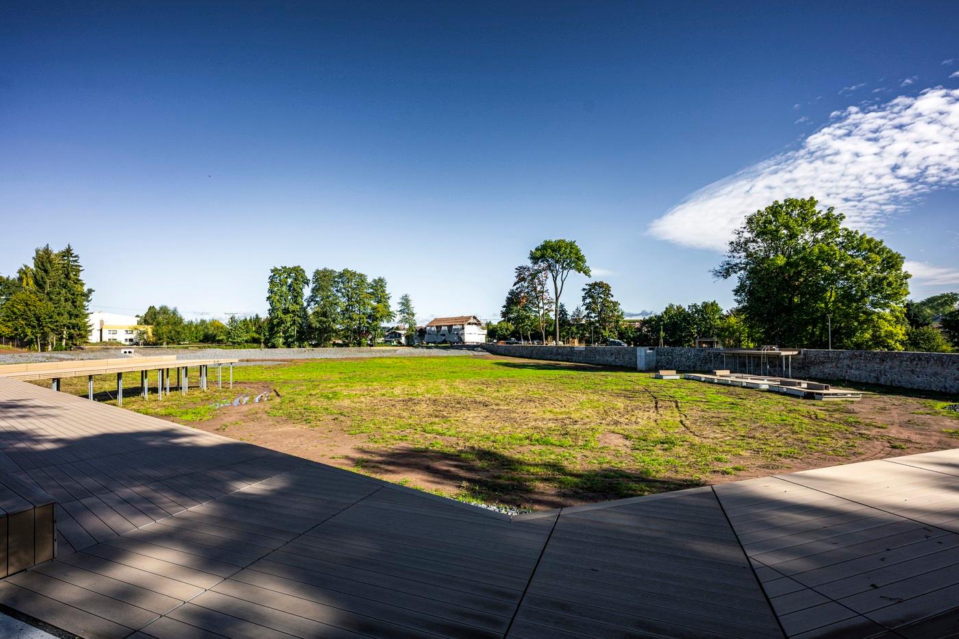 Revitalizaci zanedbaného a vypuštěného rybníka Matouš dokončila podkrkonošská Lomnice nad Popelkou Revitalizaci zanedbaného a vypuštěného rybníka Matouš dokončila podkrkonošská Lomnice nad Popelkou