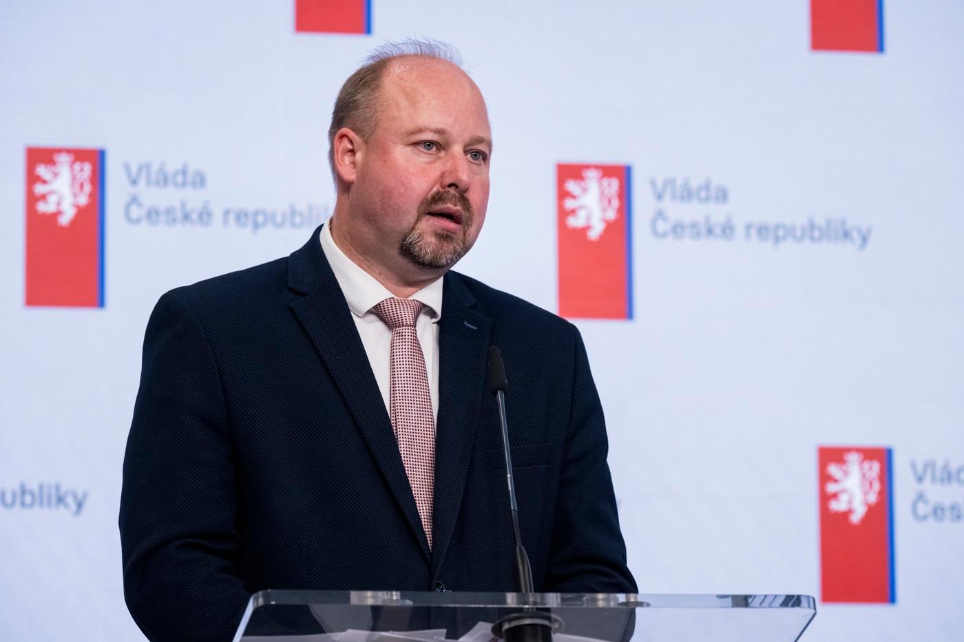 Ministr spravedlnosti Jeroným Tejc (za ANO) vystoupil na tiskové konferenci po schůzi vlády