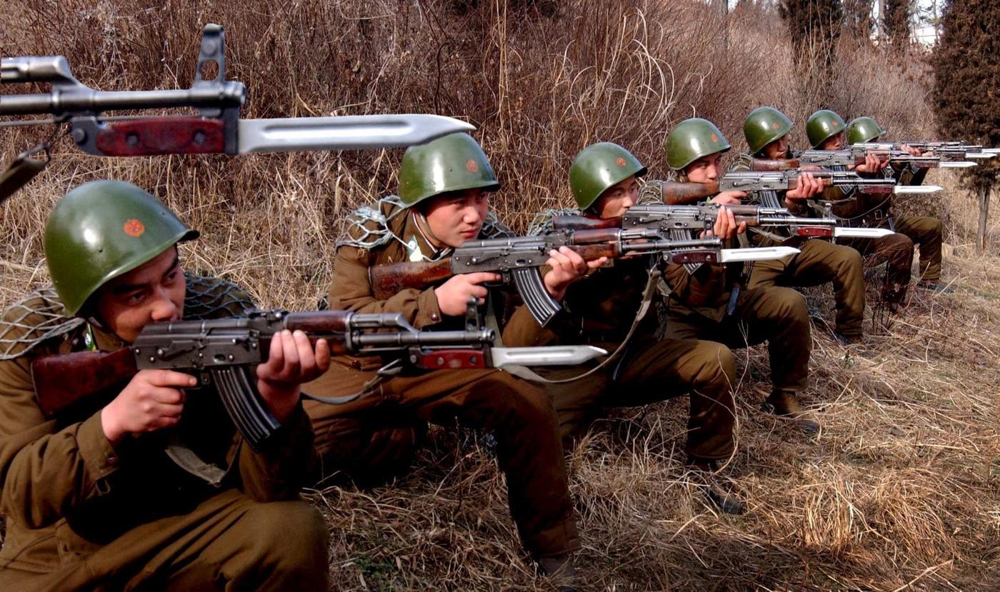 Vojáci KLDR při cvičení - ilustrační foto Vojáci KLDR při cvičení - ilustrační foto