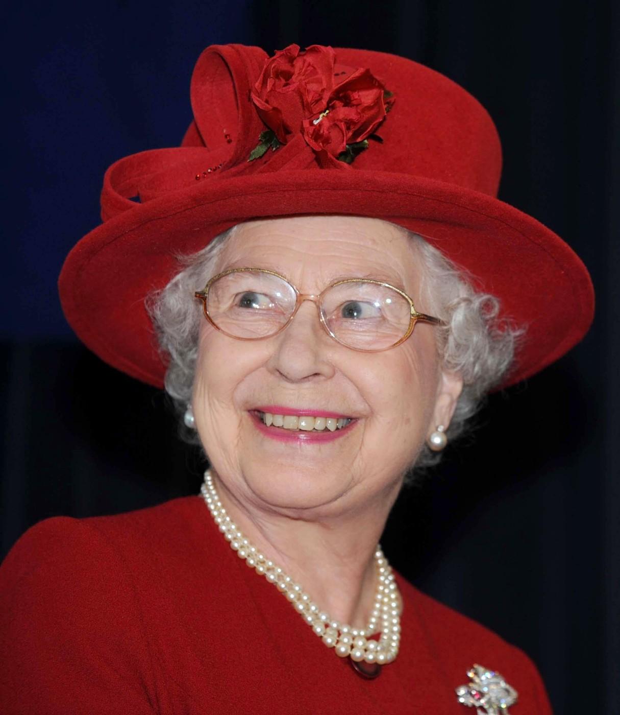 Alžběta II., 10. dubna 2008