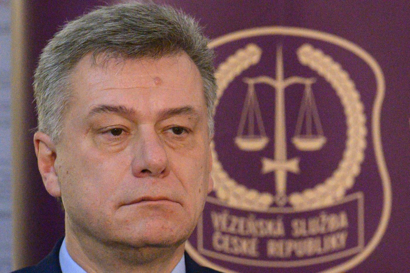 Ministr spravedlnosti Pavel Blažek, který přijal miliardu od drogového dealera Ministr spravedlnosti Pavel Blažek, který přijal miliardu od drogového dealera