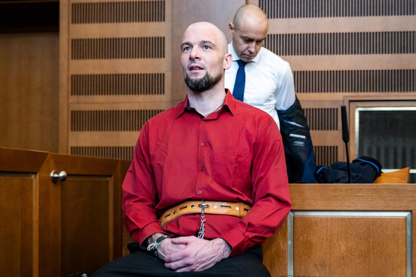 Obžalovaný Pavel Jireček u krajského soudu, 15. dubna 2024, Hradec Králové