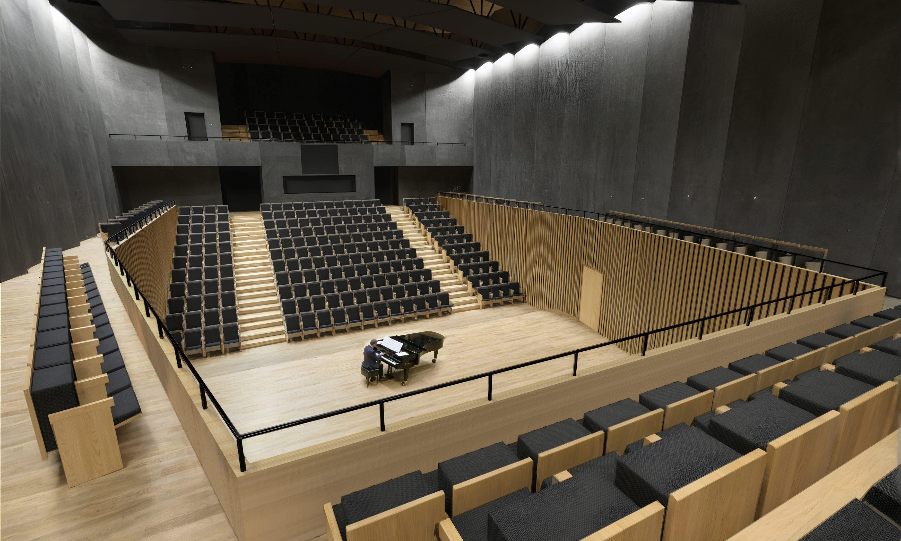 Zasedání zastupitelstva Plzně. Výsledky architektonické soutěže o návrh na úpravy kulturního domu Peklo a jeho předprostor a další. Přímý přenos jednání bude na www.plzenvkostce.cz. Zasedání zastupitelstva Plzně. Výsledky architektonické soutěže o návrh na úpravy kulturního domu Peklo a jeho předprostor a další. Přímý přenos jednání bude na www.plzenvkostce.cz.