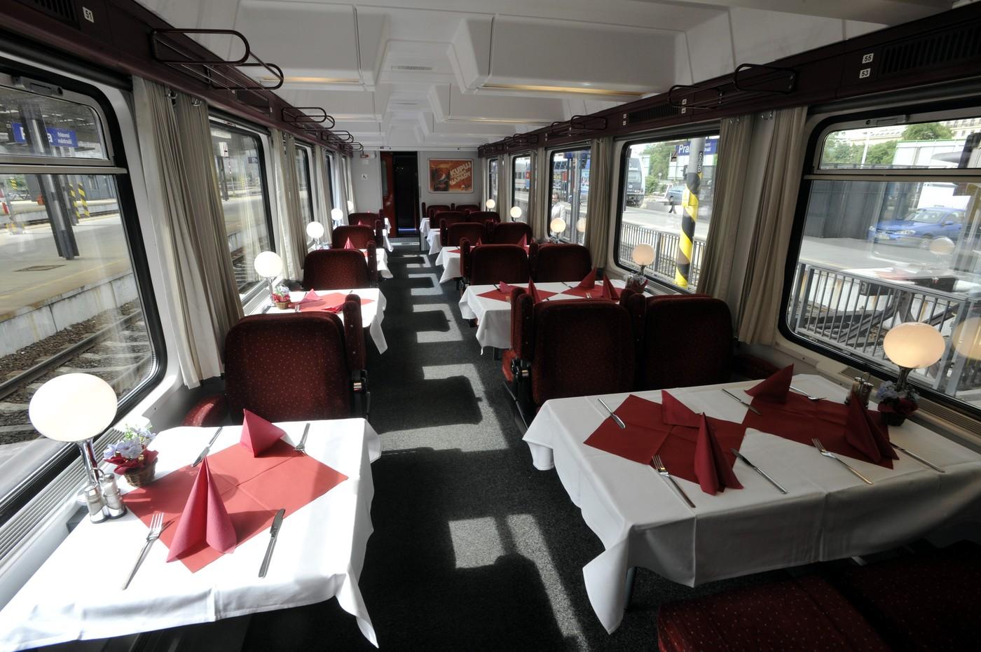 Jídelní vůz Českých drah Jídelní vůz Českých drah