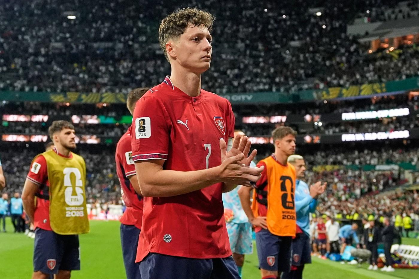 Ladislav Krejčí reaguje po fotbalovém utkání skupiny A mistrovství světa mezi Českem a Mexikem