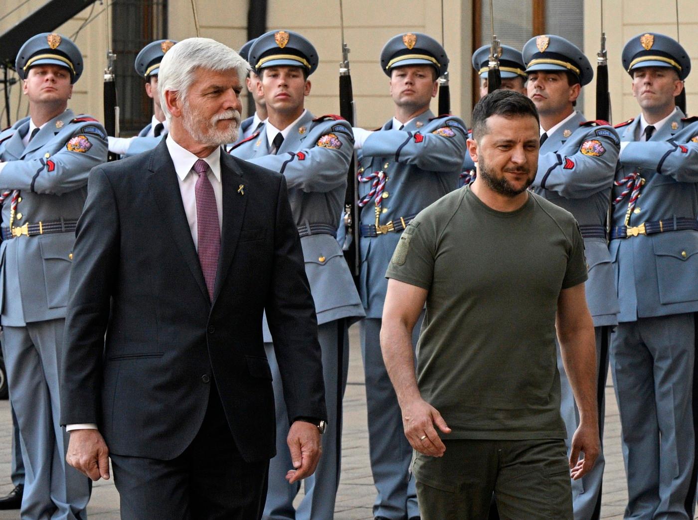 Prezident Volodymyr Zelenskyj při návštěvě Pražského hradu v roce 2023